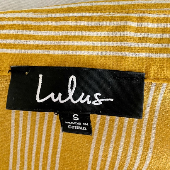 Lulu’s button down - Picture 3 of 3